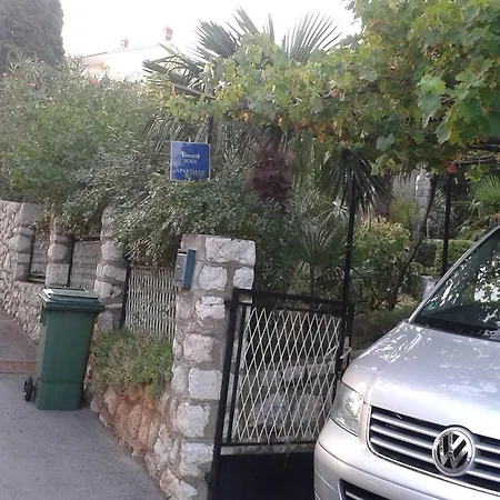 Ana Πανσιόν